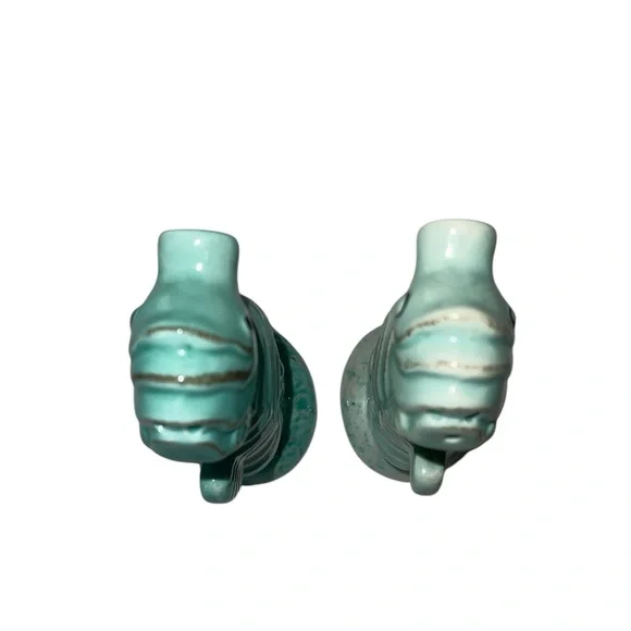 Aqua color kissing seahorse salt and pepper shakers - Picture 10 of 12